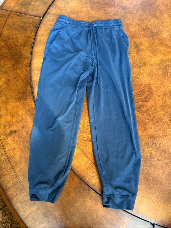 lululemon athletica Pants - lululemon athletica Navy Blue Cropped Soft Jersey Joggers